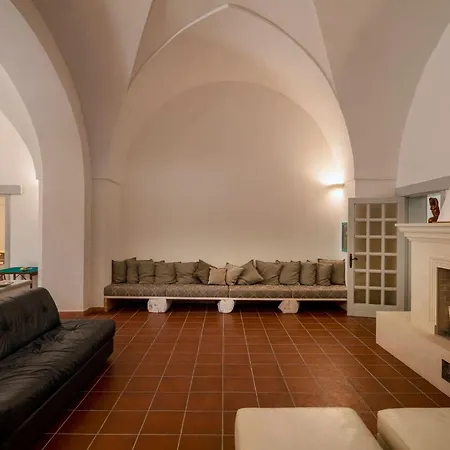 Desio Villa *